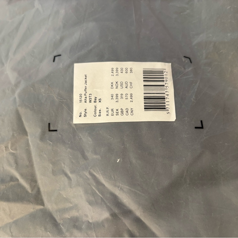 Rains Alta Short Puffer Jacket - Picture 6 of 6